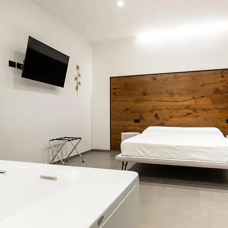 Luxury Suite New Look Monopoli Exterior photo